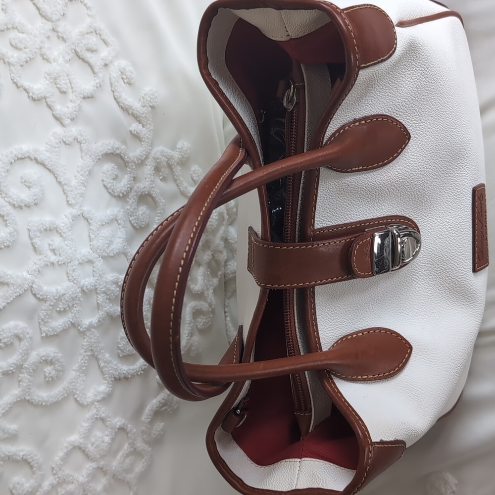 Dooney & Bourke Archives-Pebble Leather Tuck Lock Tote-White/British Tan NEW - Picture 7 of 15